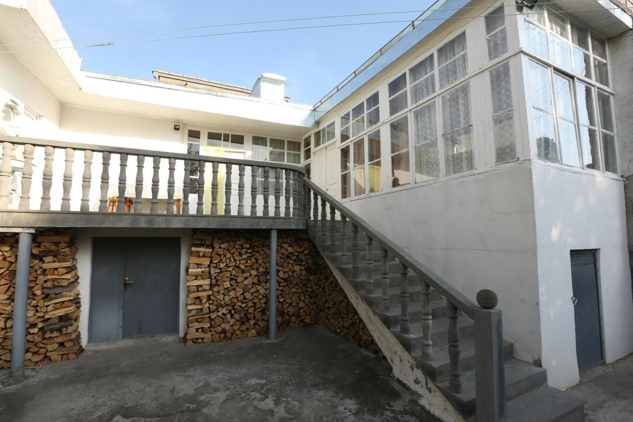 Guesthouse "Ashot Shalunts" Goris Eksteriør bilde