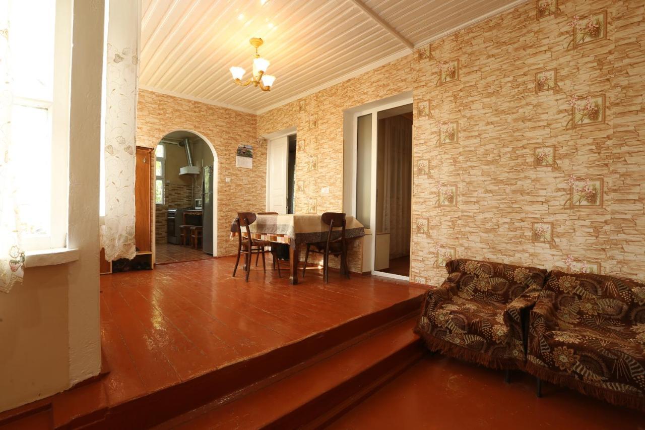 Guesthouse "Ashot Shalunts" Goris Eksteriør bilde