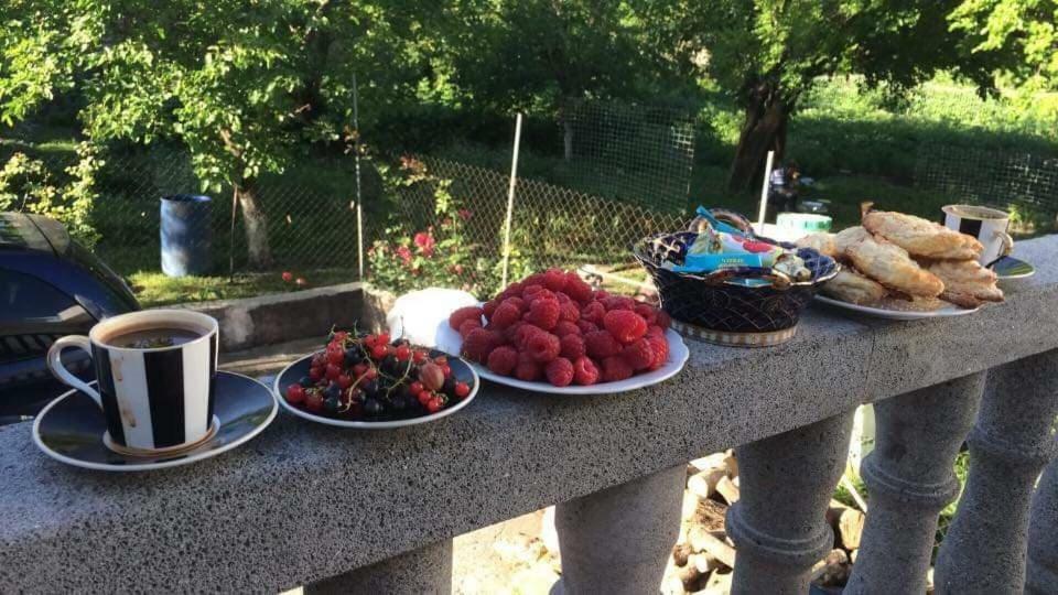 Guesthouse "Ashot Shalunts" Goris Eksteriør bilde